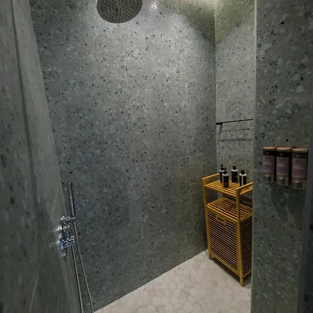 Modern Luxury In * Τίρανα