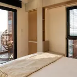 Modern Luxury In Lägenhet