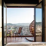 Modern Luxury In Lägenhet Tirana